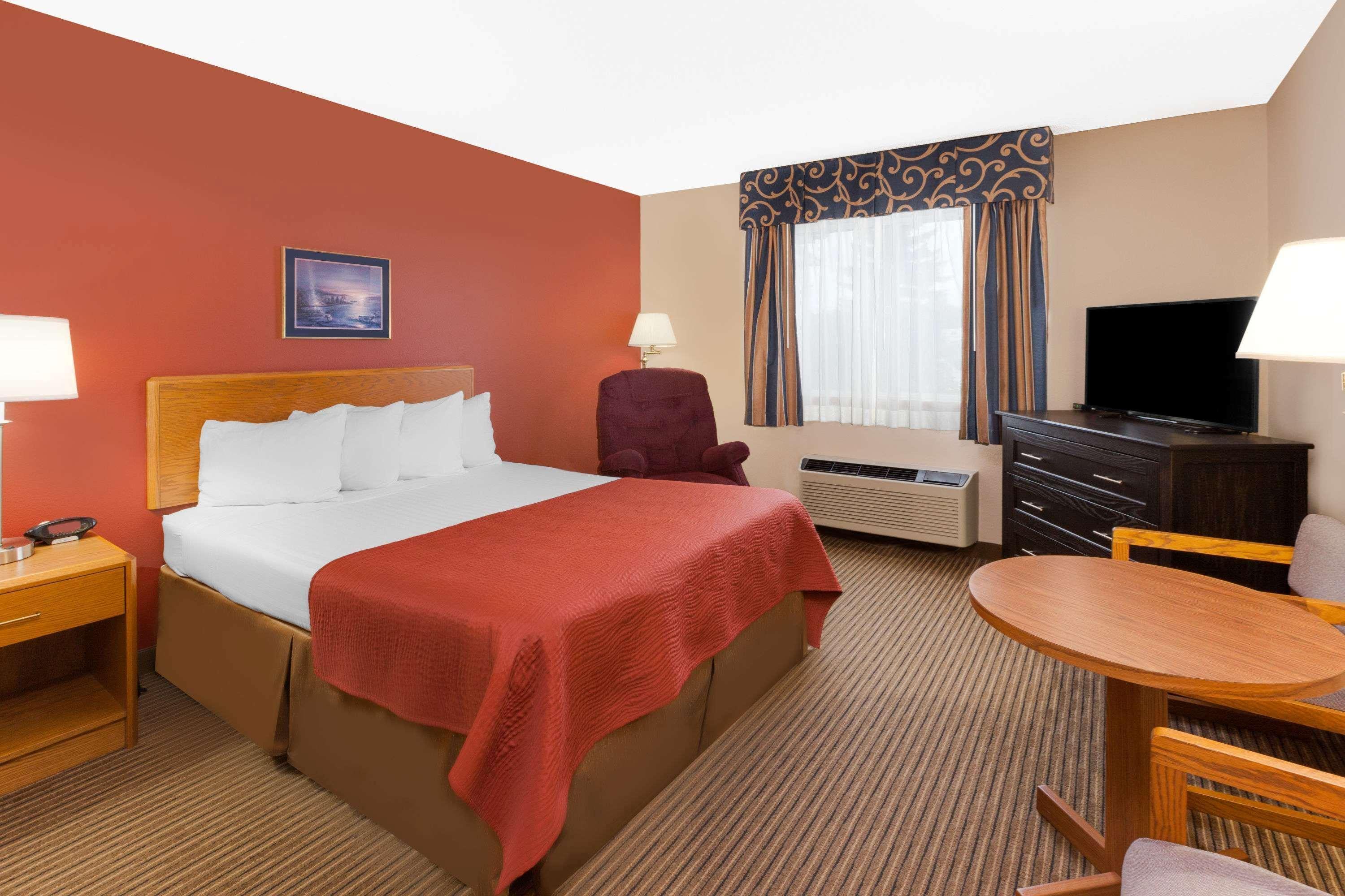 Hotel Super 8 By Wyndham St. Ignace Exterior foto